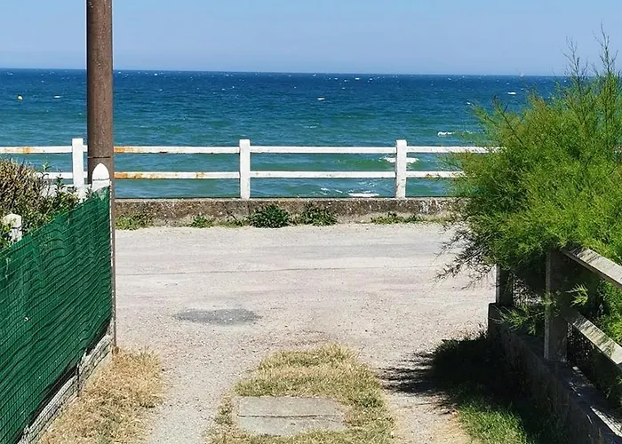 Holiday home Bord De Mer, En Bois Lion-sur-Mer